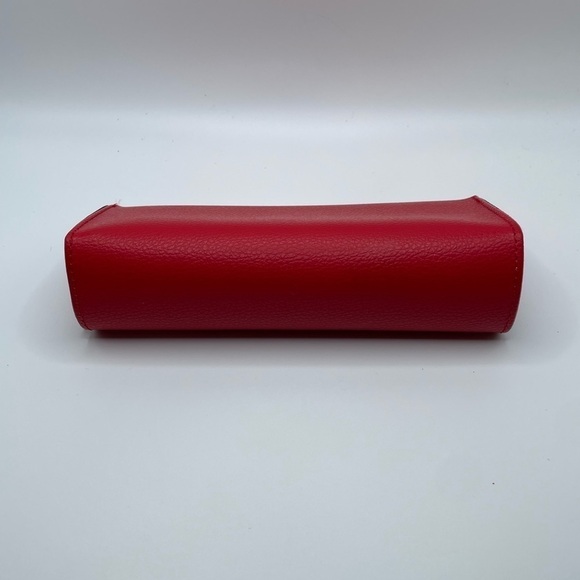 GUESS Red & Black Eyeglasses Case with Cleaning Cloth- NWOT - Picture 2 of 7